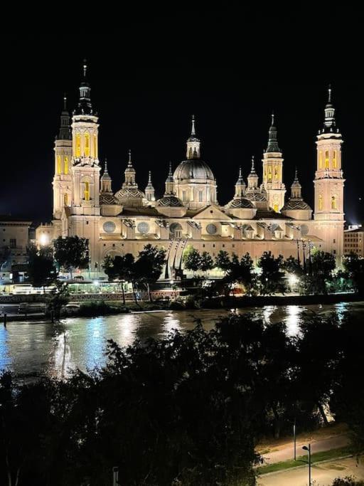 Apartamento Con Vistas Al Pilar Con Aparcamiento Privado 萨拉戈萨 外观 照片