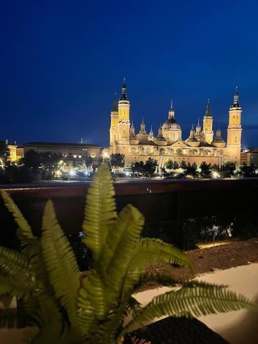 Apartamento Con Vistas Al Pilar Con Aparcamiento Privado 萨拉戈萨 外观 照片