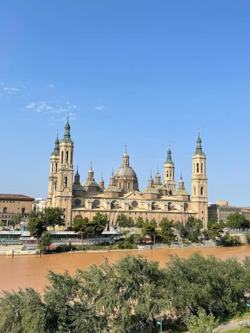Apartamento Con Vistas Al Pilar Con Aparcamiento Privado 萨拉戈萨 外观 照片